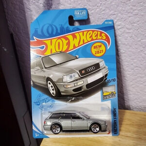 2021 Hot Wheels '94 Audi Avant RS2 Silver 157/250 Factory Fresh 10/10 Car